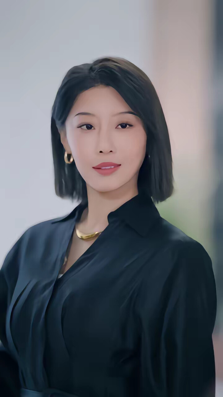 《天降女帝，她十分拽》剧照