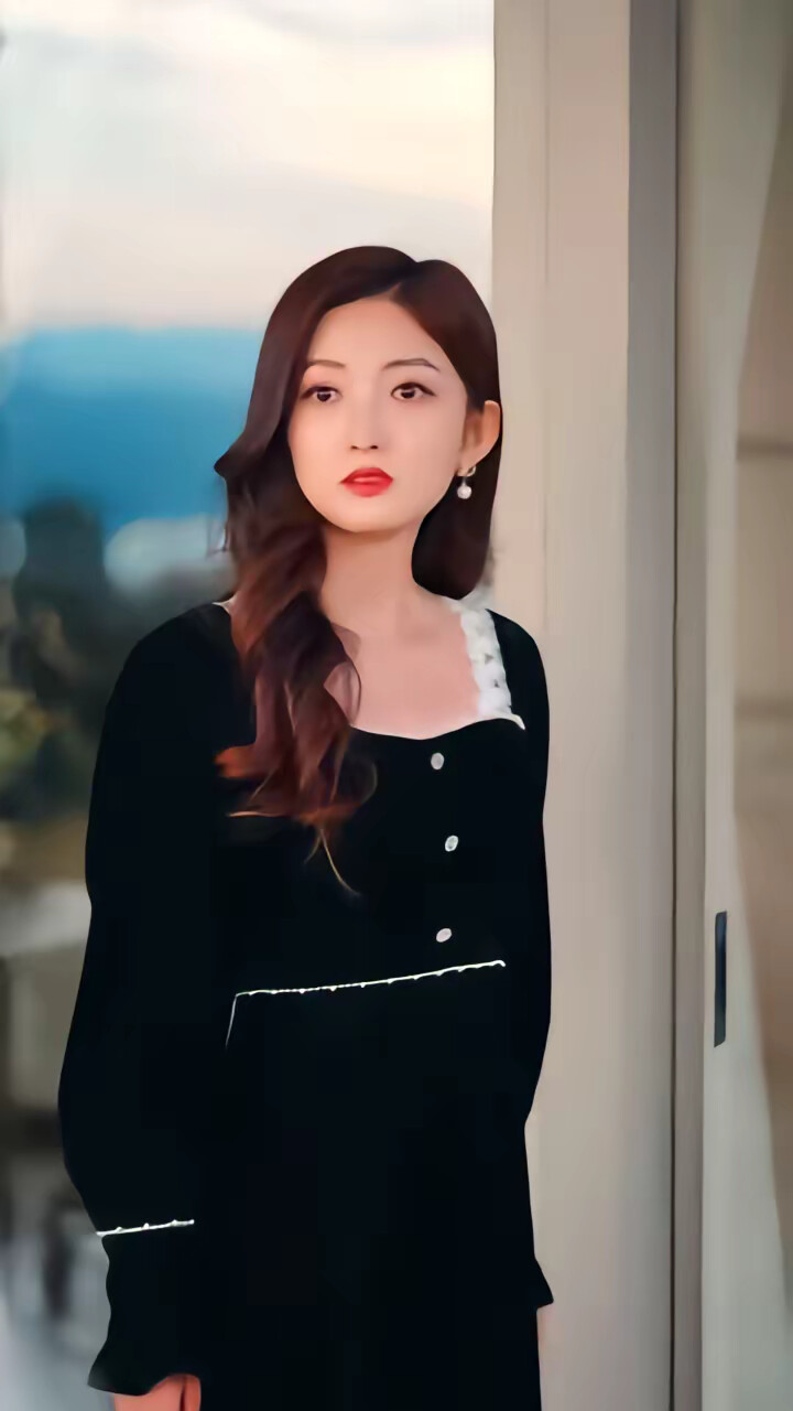 《捡来的忠犬老公是富翁》剧照