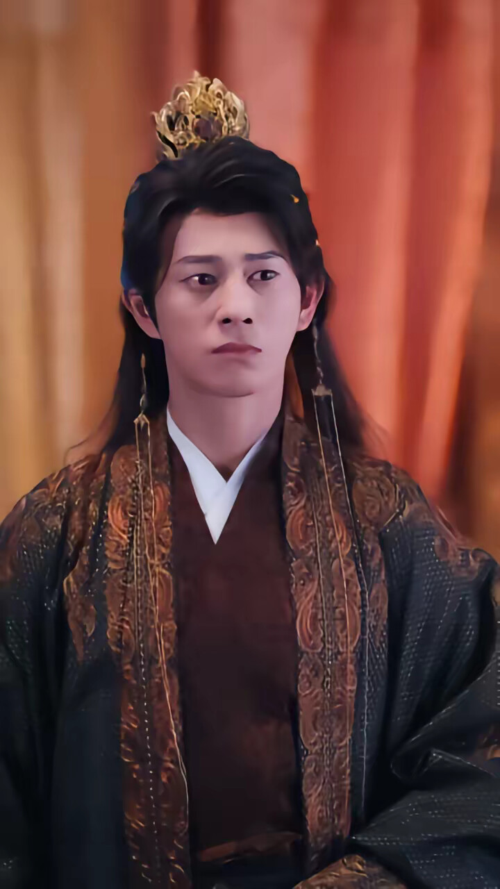 《让你去和亲，你在敌国登基了》剧照