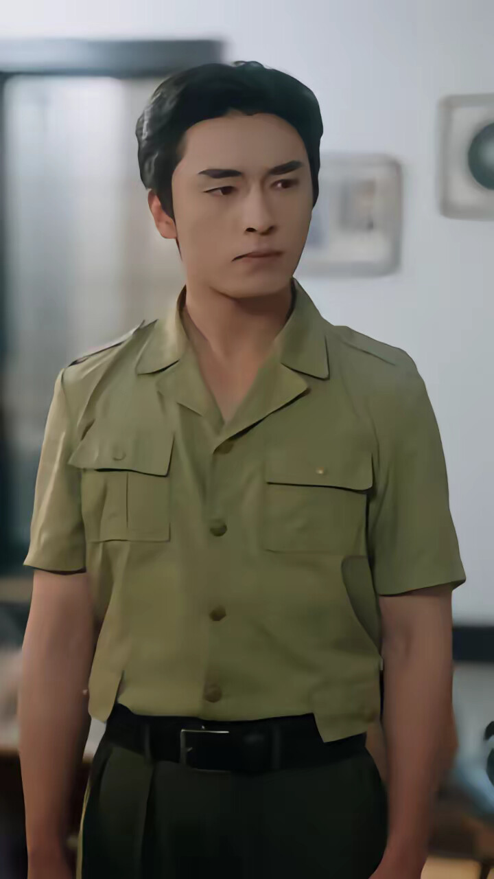 《穿成指挥官前妻后，被全家团宠》剧照