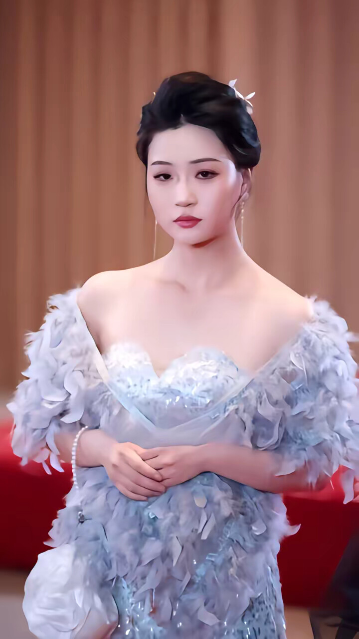 《重活一世！我选择给养女撑腰》剧照