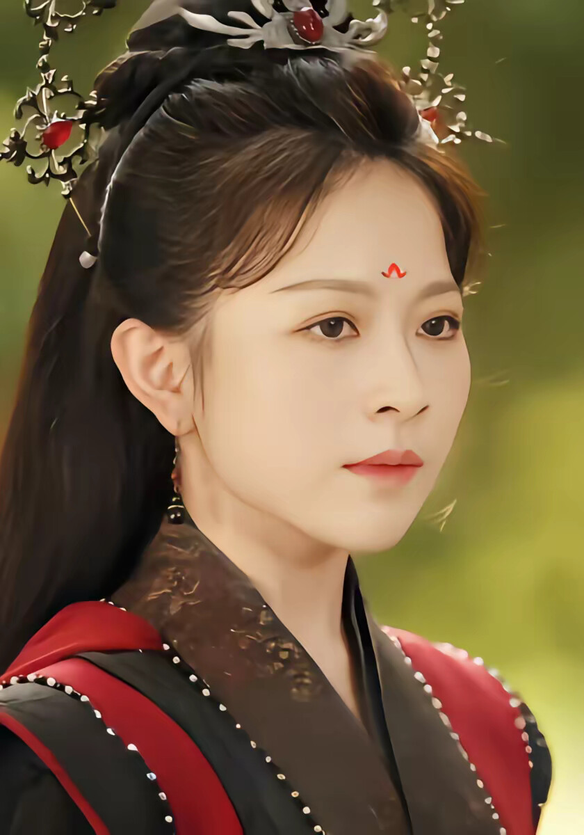 《师尊修为尽失后，宠妻系统来了》剧照