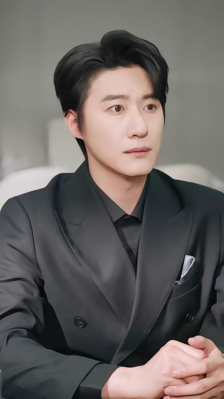 《卷自己不如卷老公》剧照