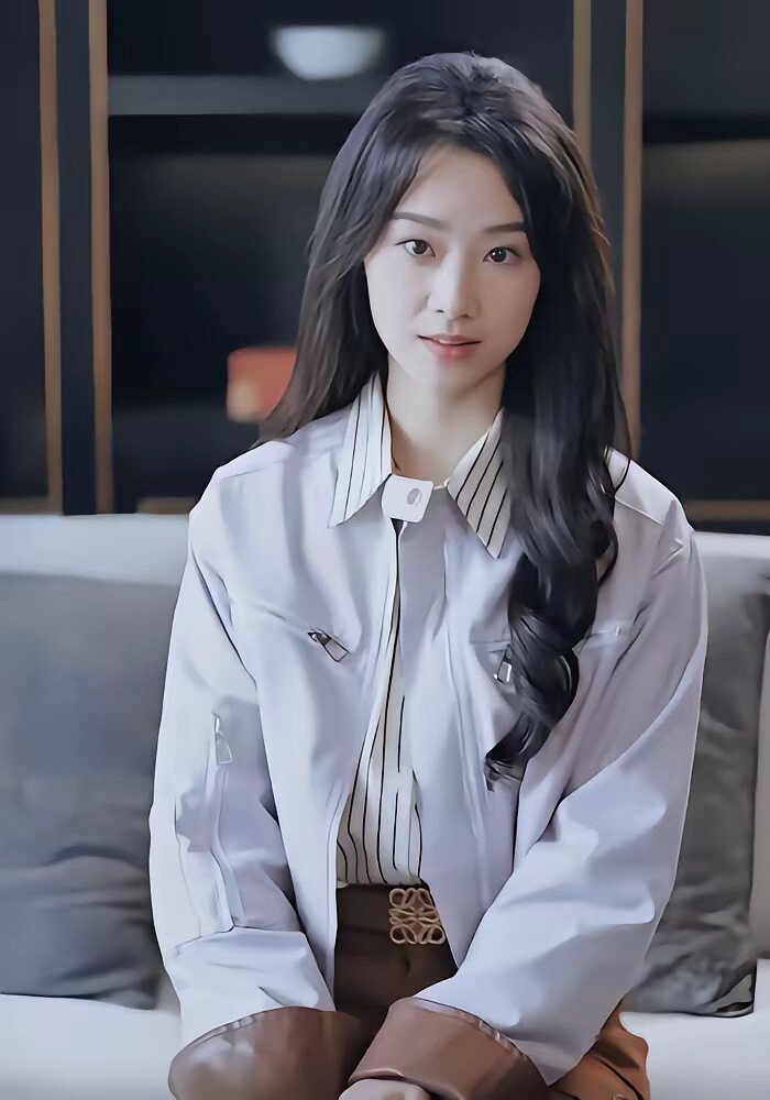 《黑月光只想爆红》剧照