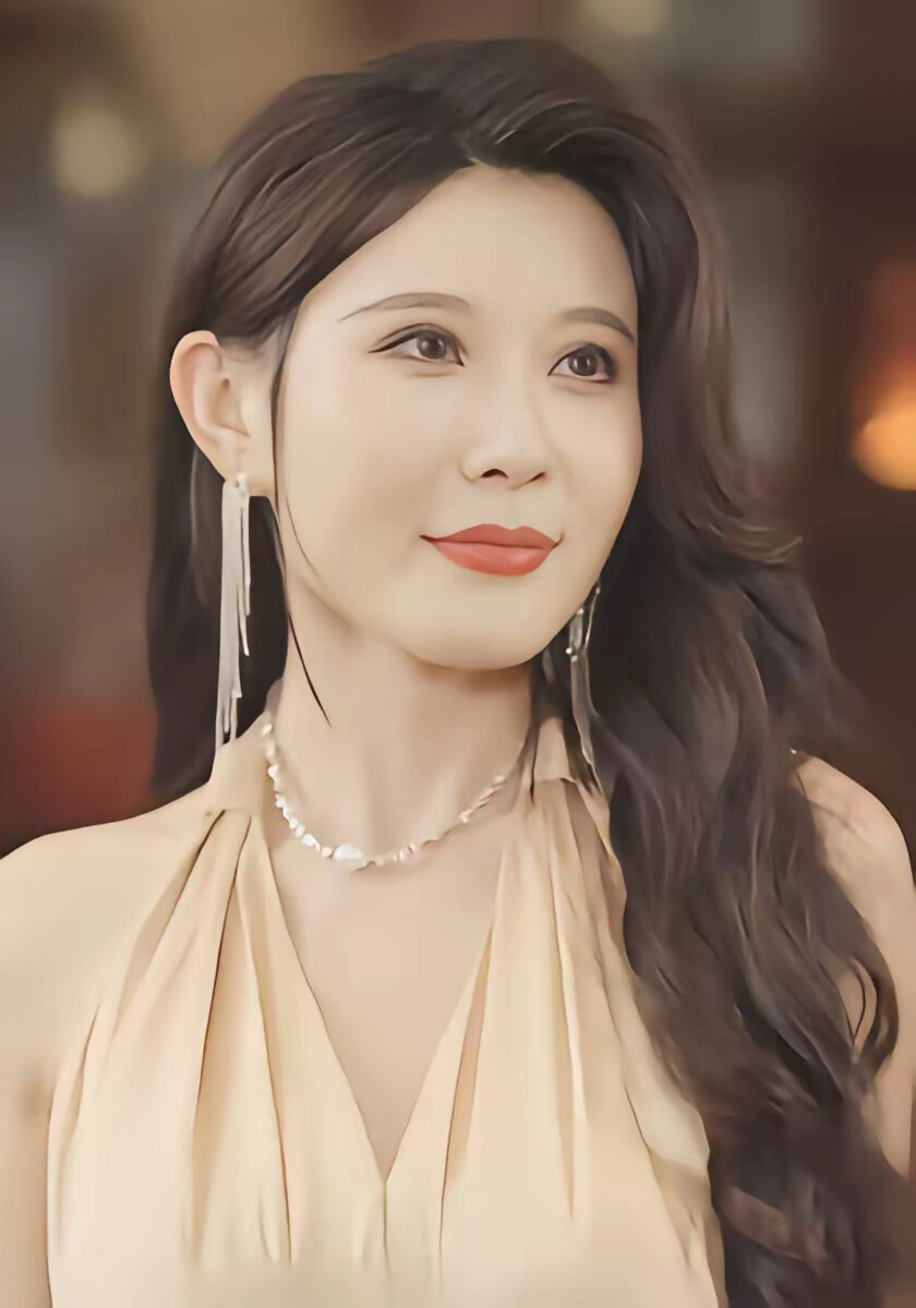 《开局觉醒系统，我靠出租学区房致富》剧照