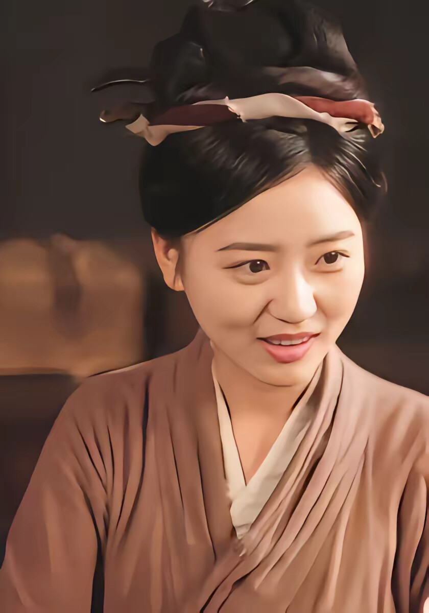 《带着几亩荒田，穿越到饥荒战乱年代》剧照