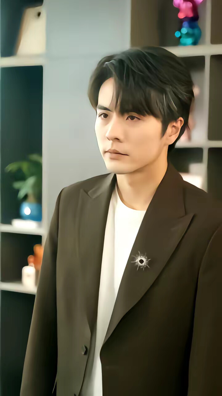 《我在泥泞里，你向阳而生》剧照