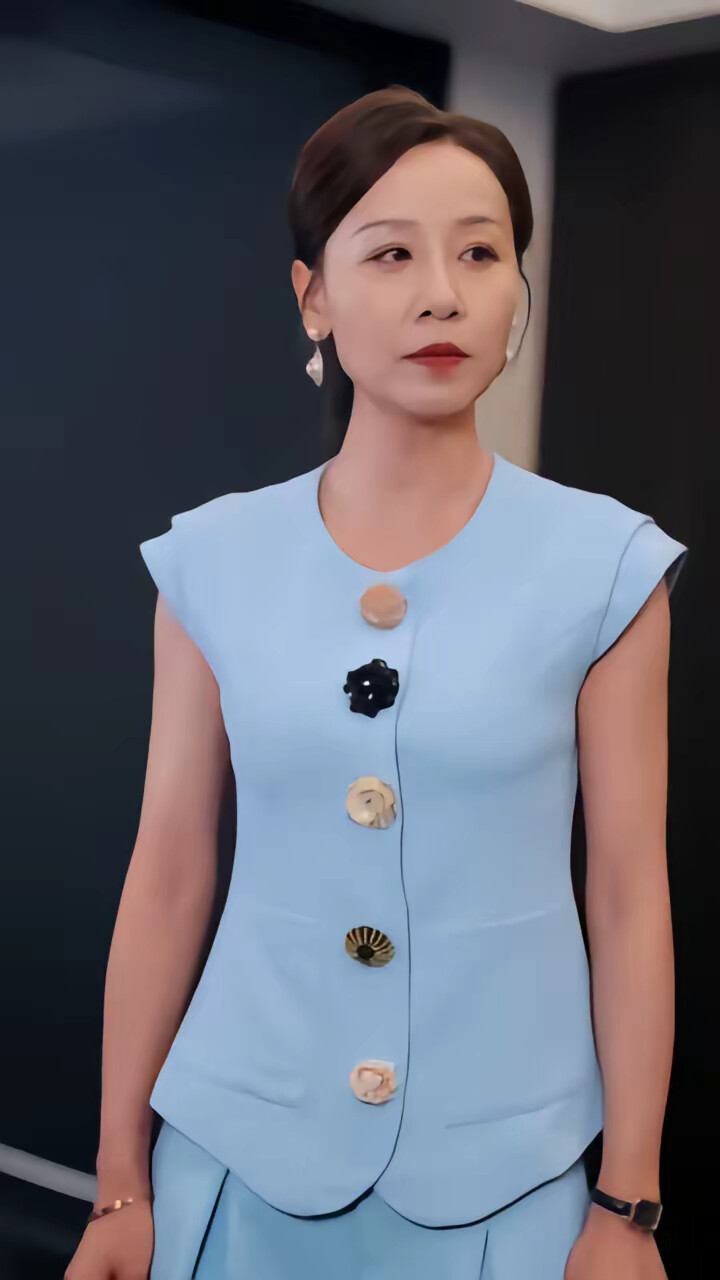 《空庭雨打旧时灯》剧照