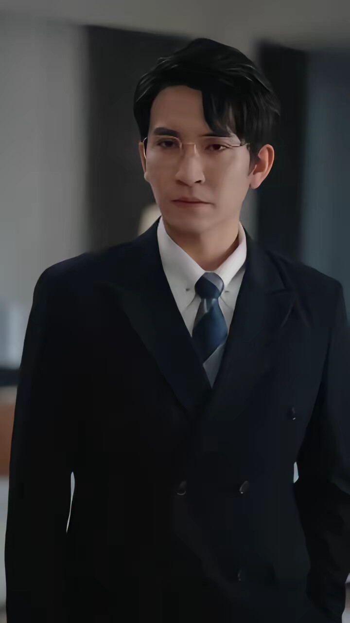 《夫人别虐了傅总红着眼跪求原谅》剧照