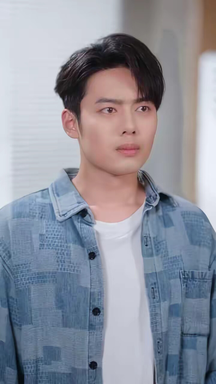 《神医系统的天塌了，错绑我一个维修工》剧照