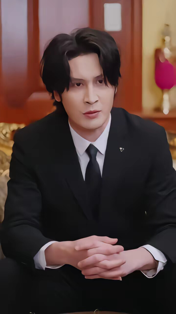 《净身出户后，我继承了亿万家产》剧照