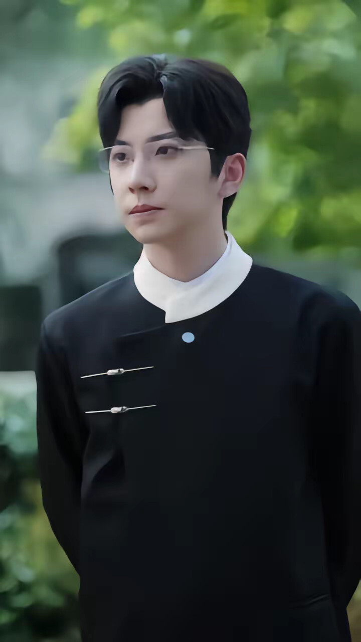 《他似青山》剧照