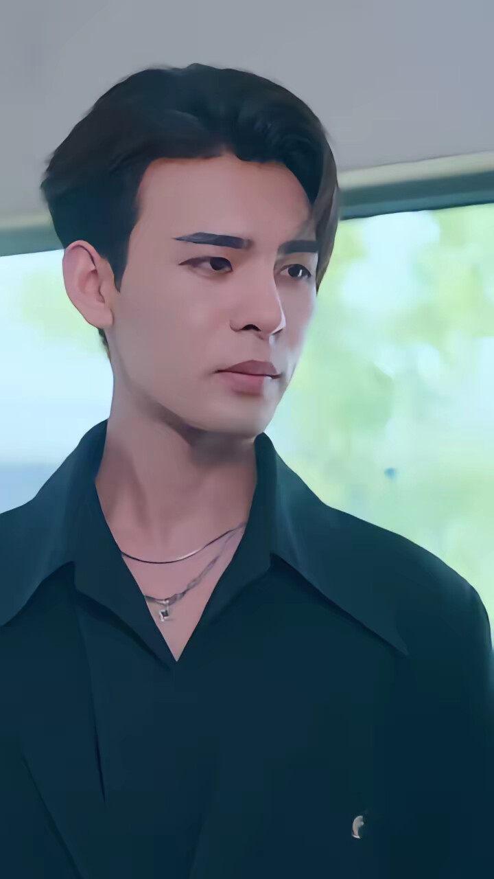 《离婚后本小姐曝光了惊人身份》剧照