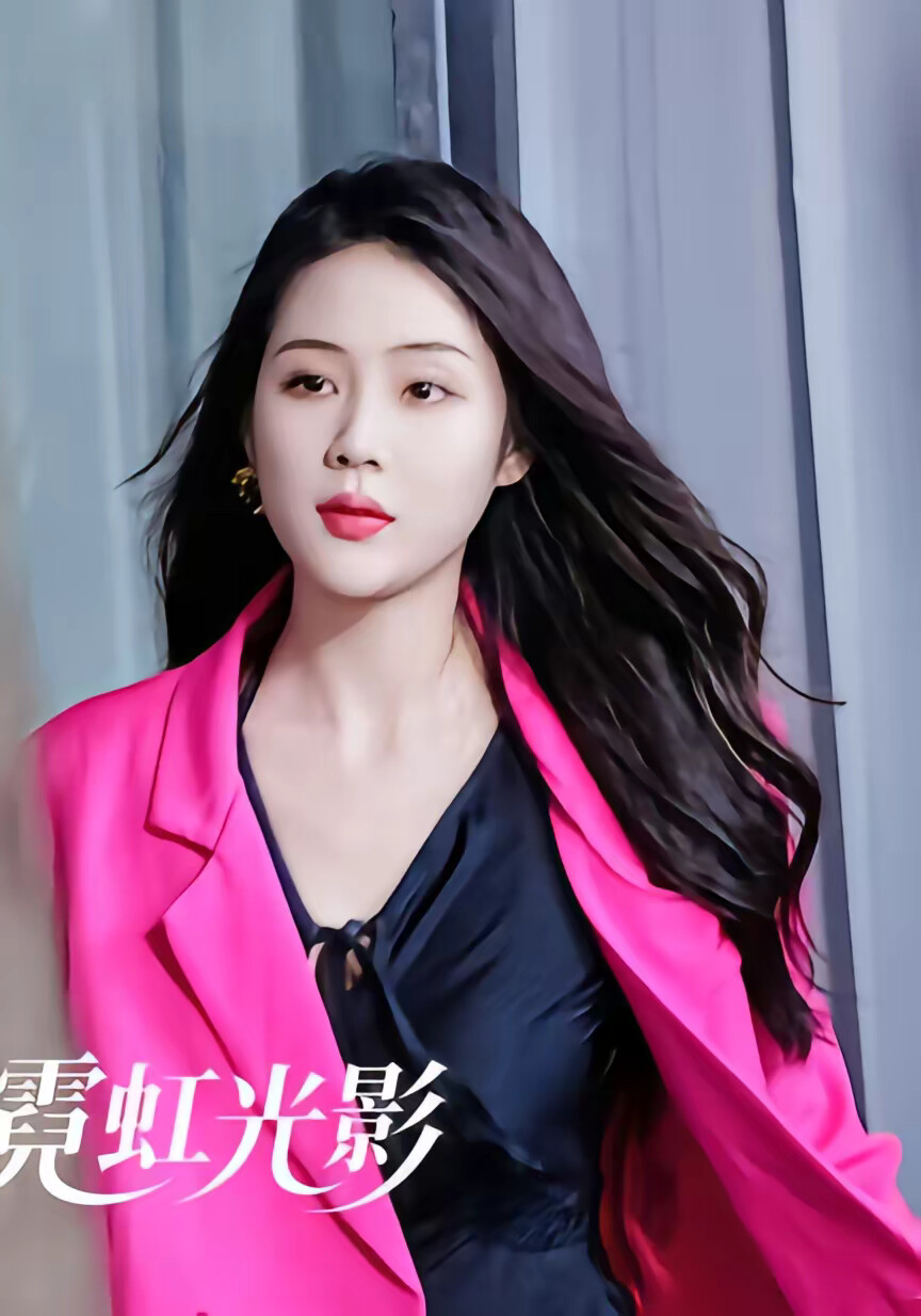 《霓虹光影》剧照