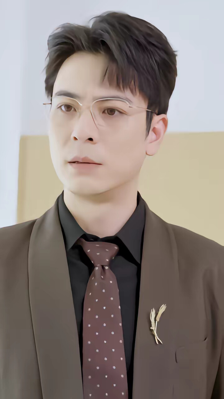 《她逆光而来》剧照