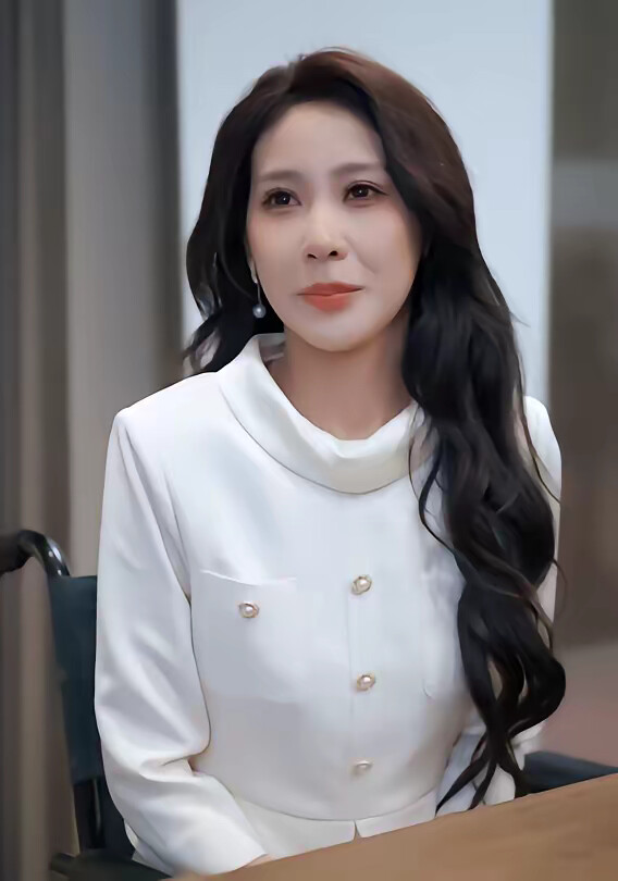 《我的报纸能预知未来》剧照