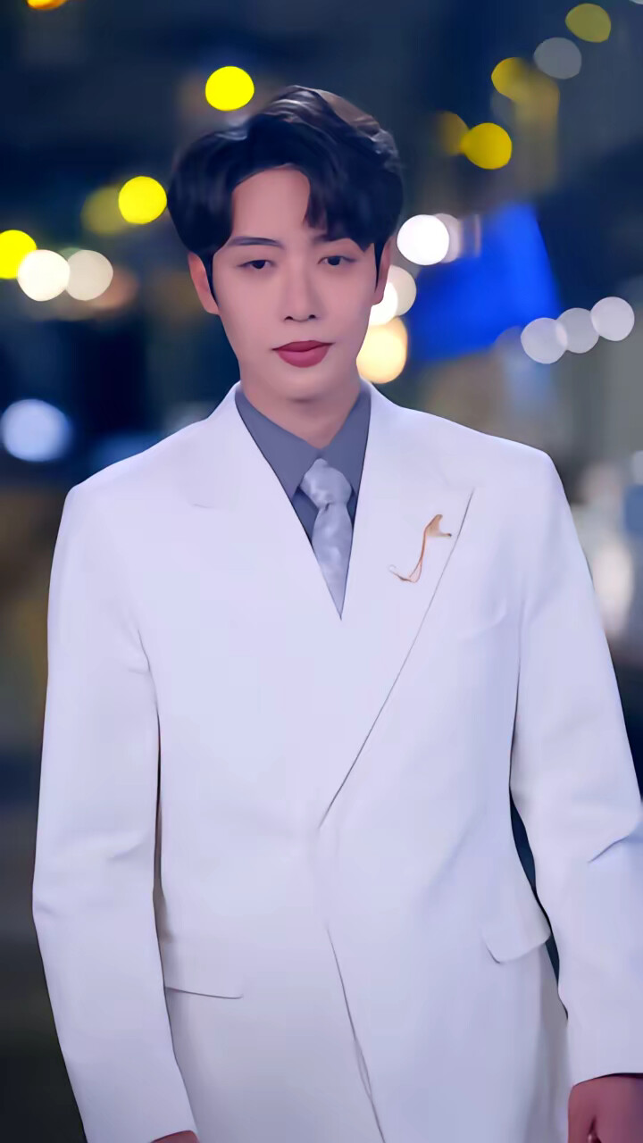 《裸辞做保姆，她成了男神心尖宠》剧照