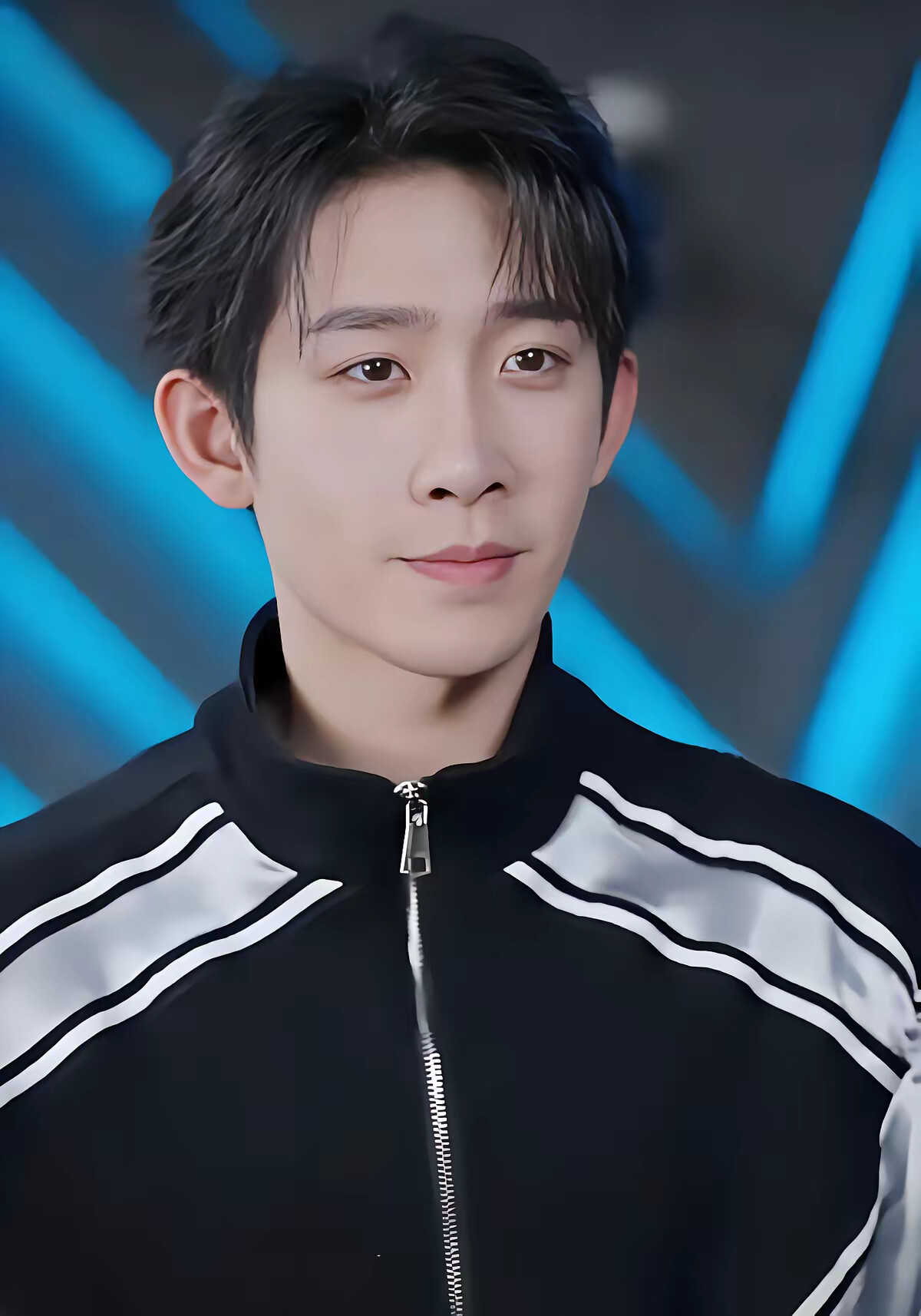 《重生：开局遇到高冷校花》剧照