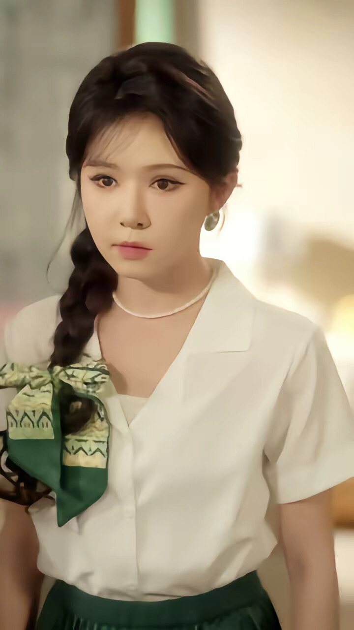 《搬空家产，资本家小姐去海岛寻夫》剧照