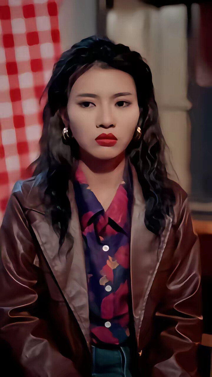 《重回九零：我靠狠辣护全家》剧照