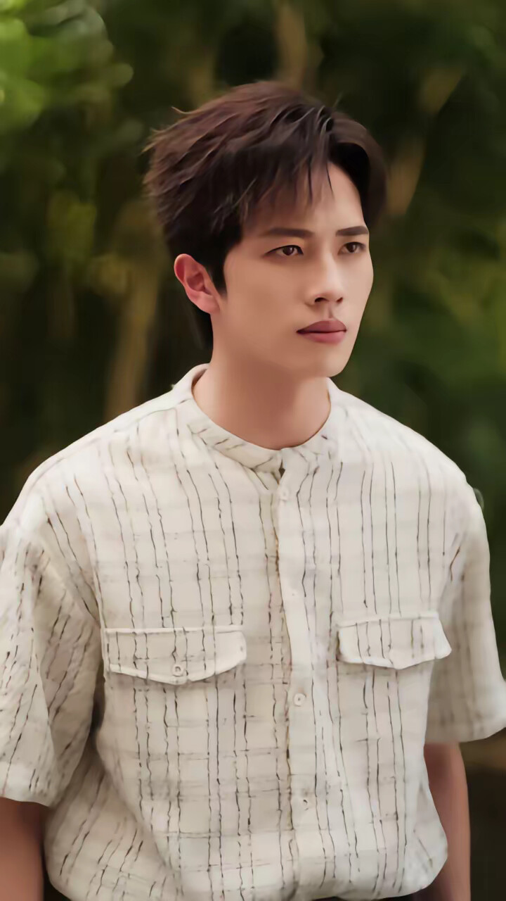 《一吻唤醒，霍总他超傲娇》剧照