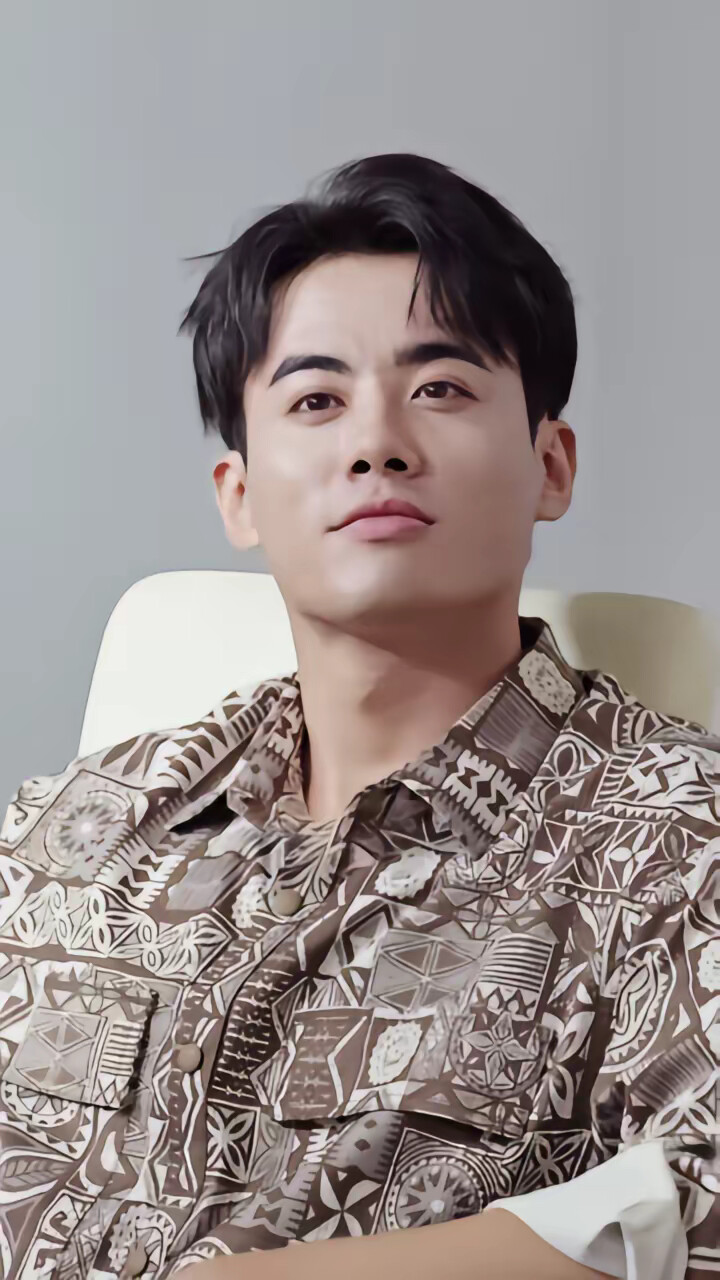 《我的神豪身份被校花闺女曝光了》剧照