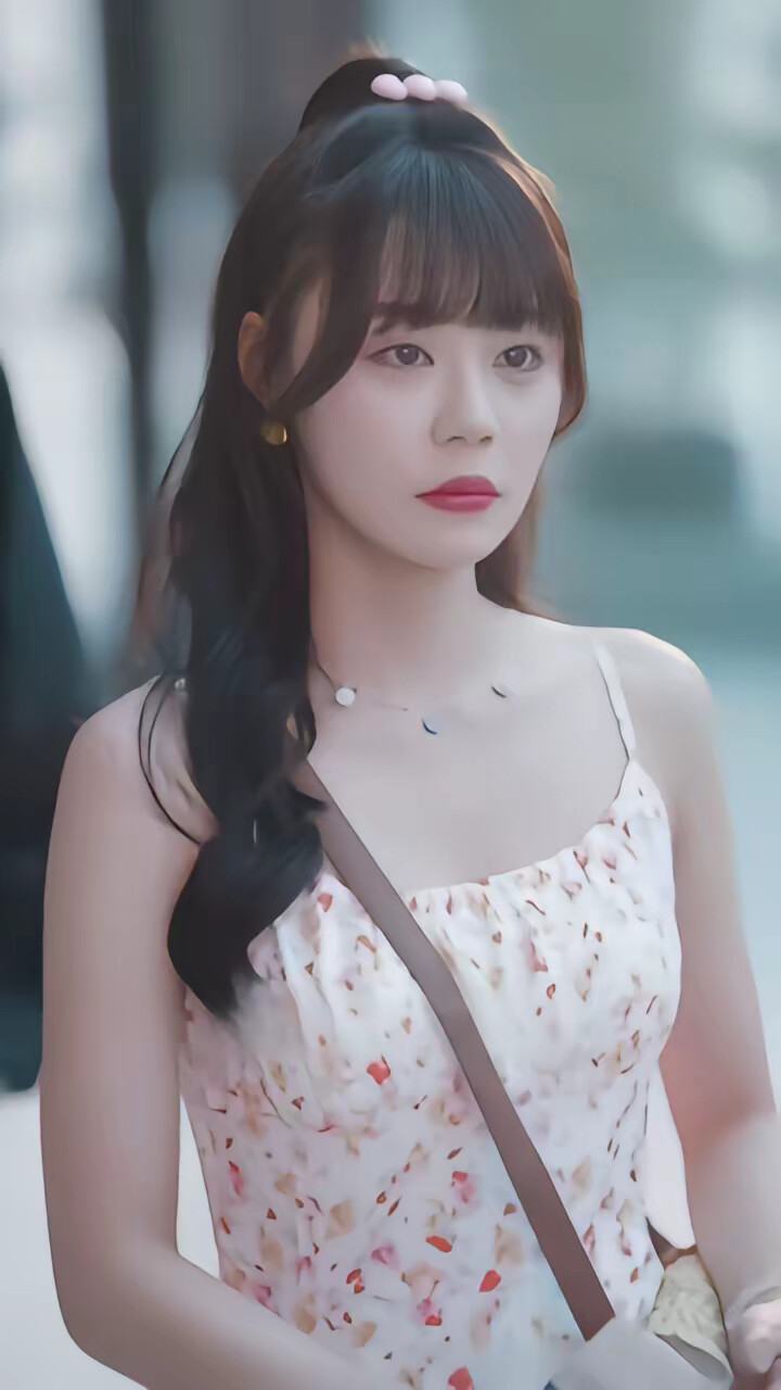 《重生盛宠：影帝夫人又穷又凶》剧照