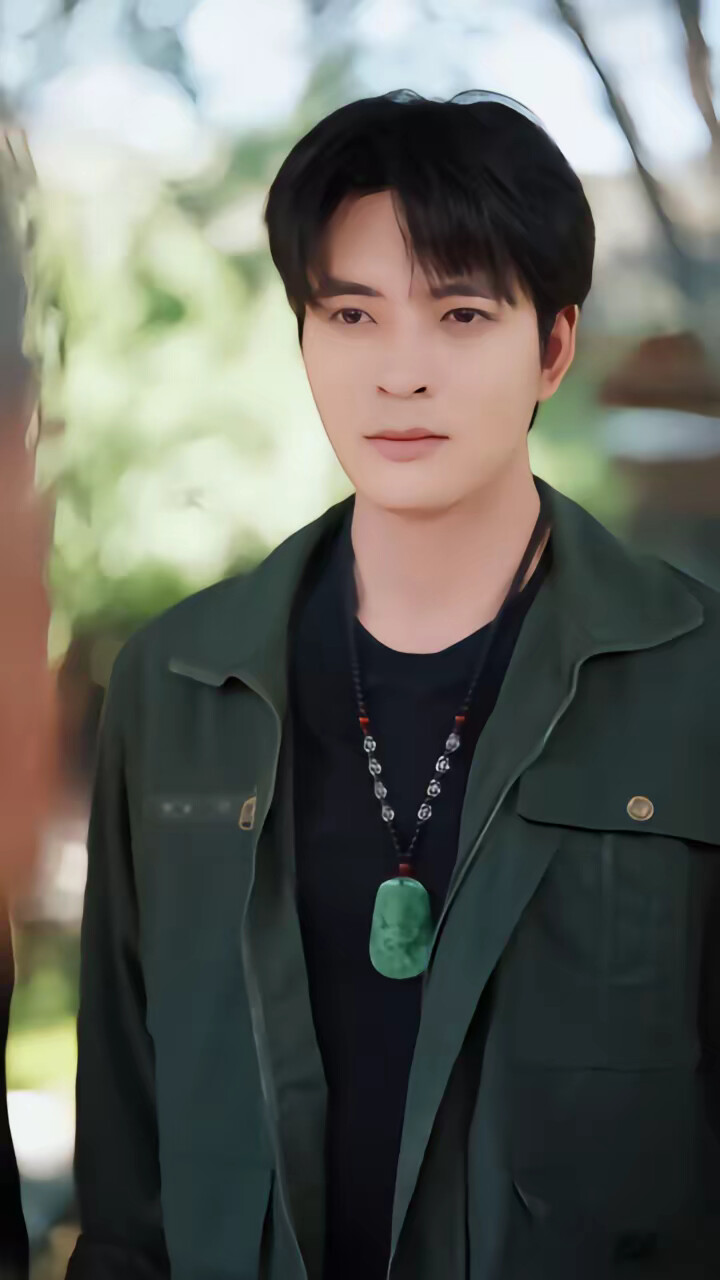 《绝境神医：重回都市踏巅峰》剧照