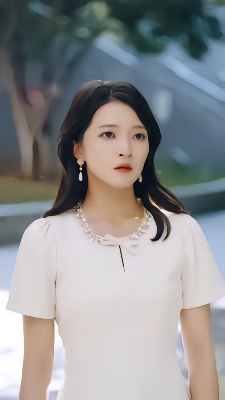 《飞蛾扑火终成烬》剧照