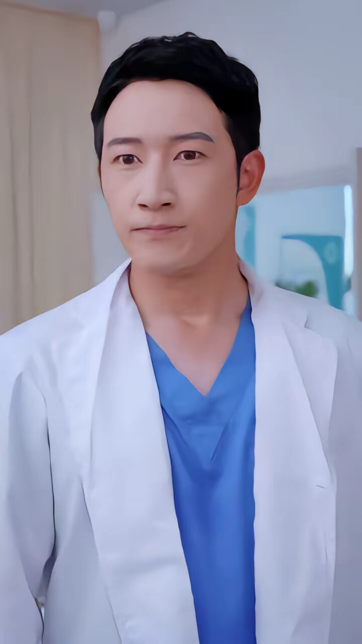 《职业医生： 开局一个医疗修改器》剧照