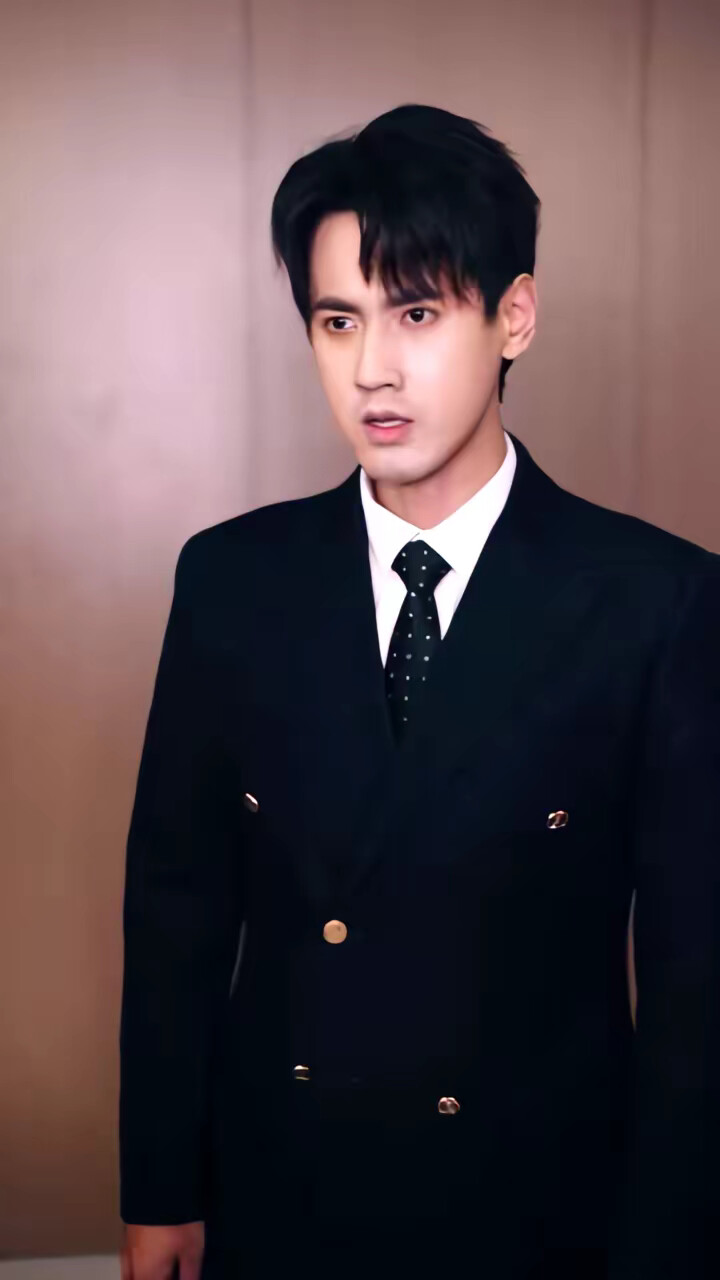 《开局失忆，我被死对头揣崽碰瓷》剧照