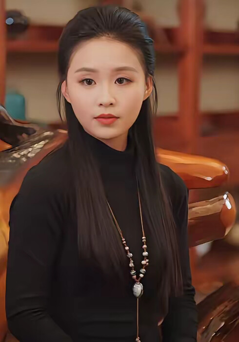 《消费十倍返利！我成了商界新贵》剧照