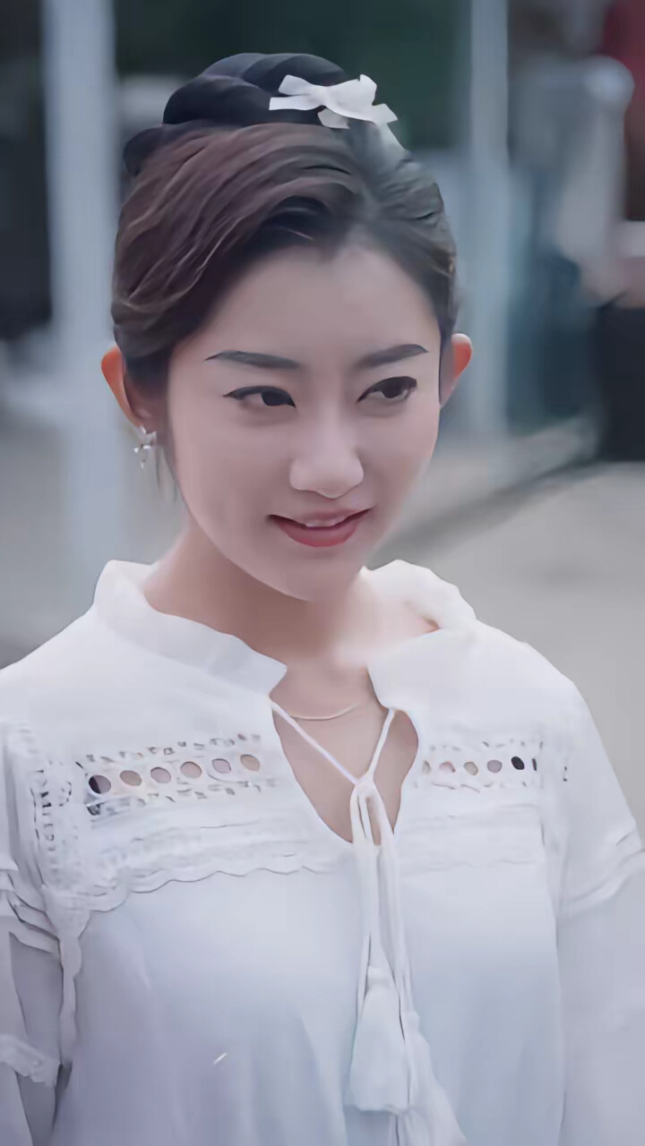 《我有灵田，一天收粮十万斤》剧照