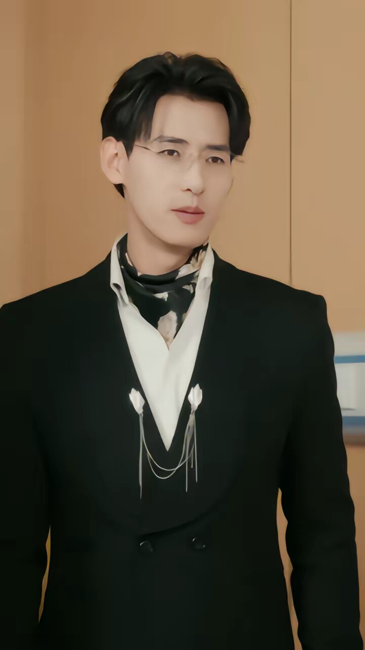 《长眠后三个哥哥为我白了头》剧照