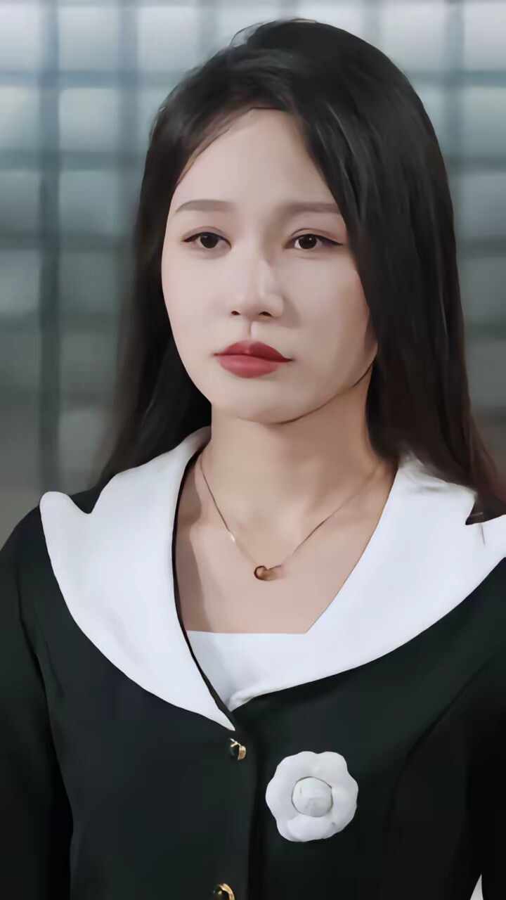 《她埋在月光下》剧照