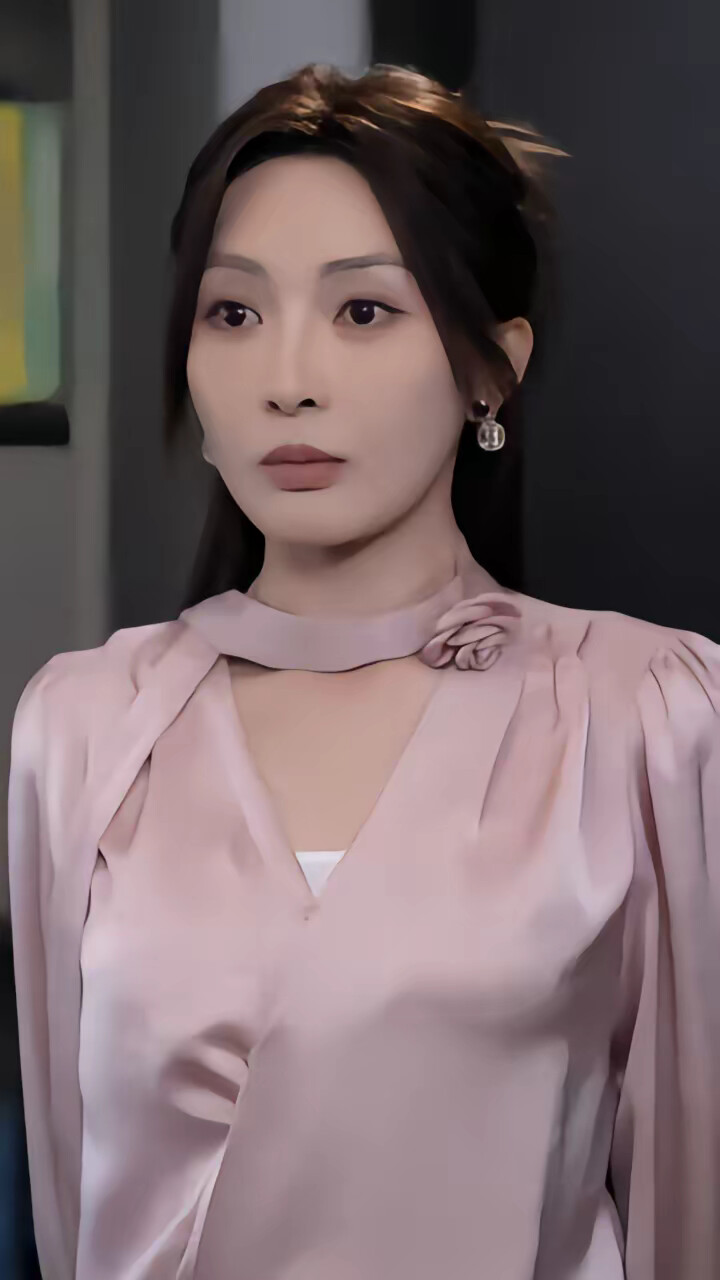 《我给盲盒老公当牛马》剧照