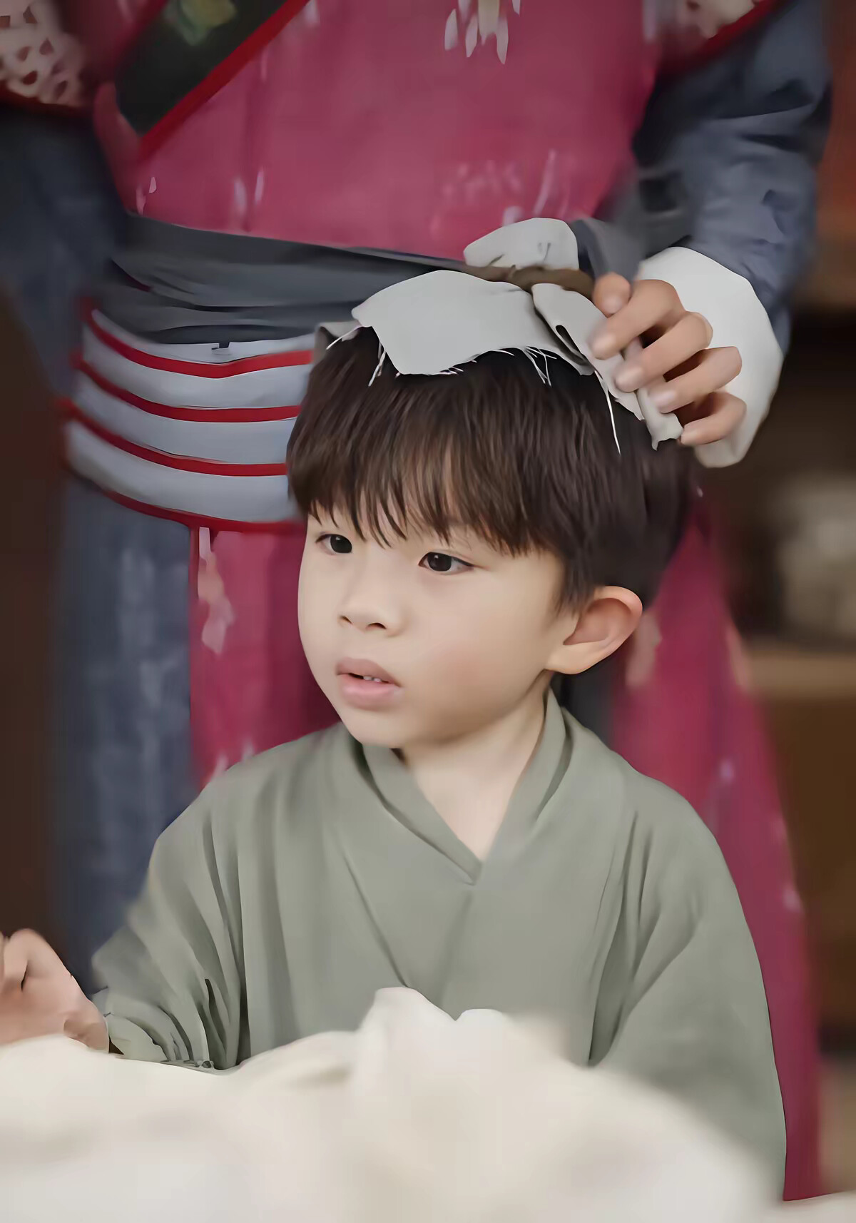 《开局破茅屋，极品婆母带全家改命》剧照