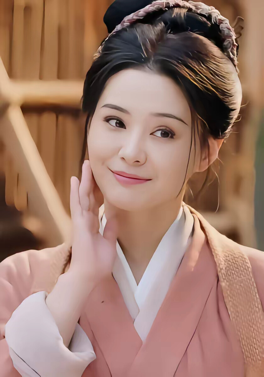 《穿成极品老妇之后只想当咸鱼》剧照