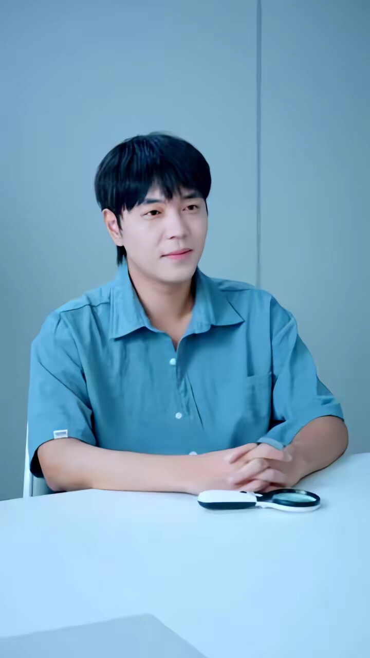 《无双鉴宝：我，净身出户，终成巨头》剧照