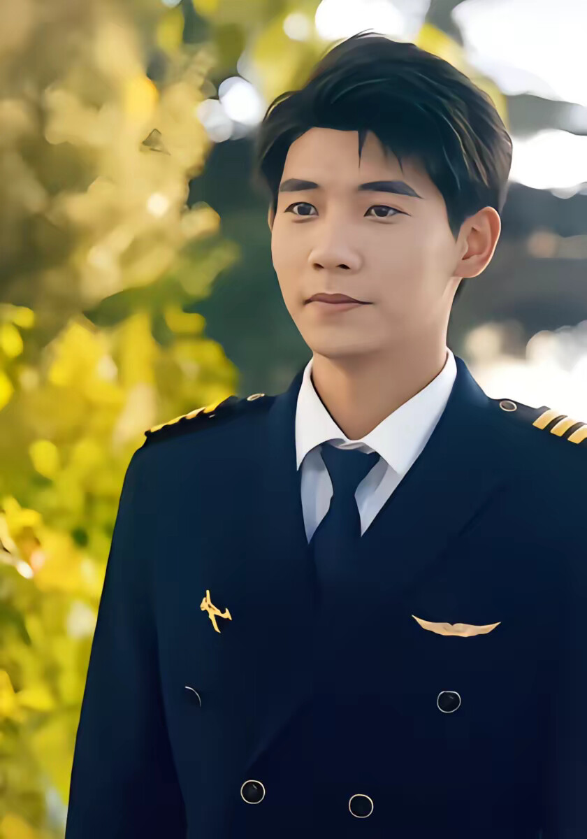 《穿越九零捡老公：飞行员小姐是王牌》剧照