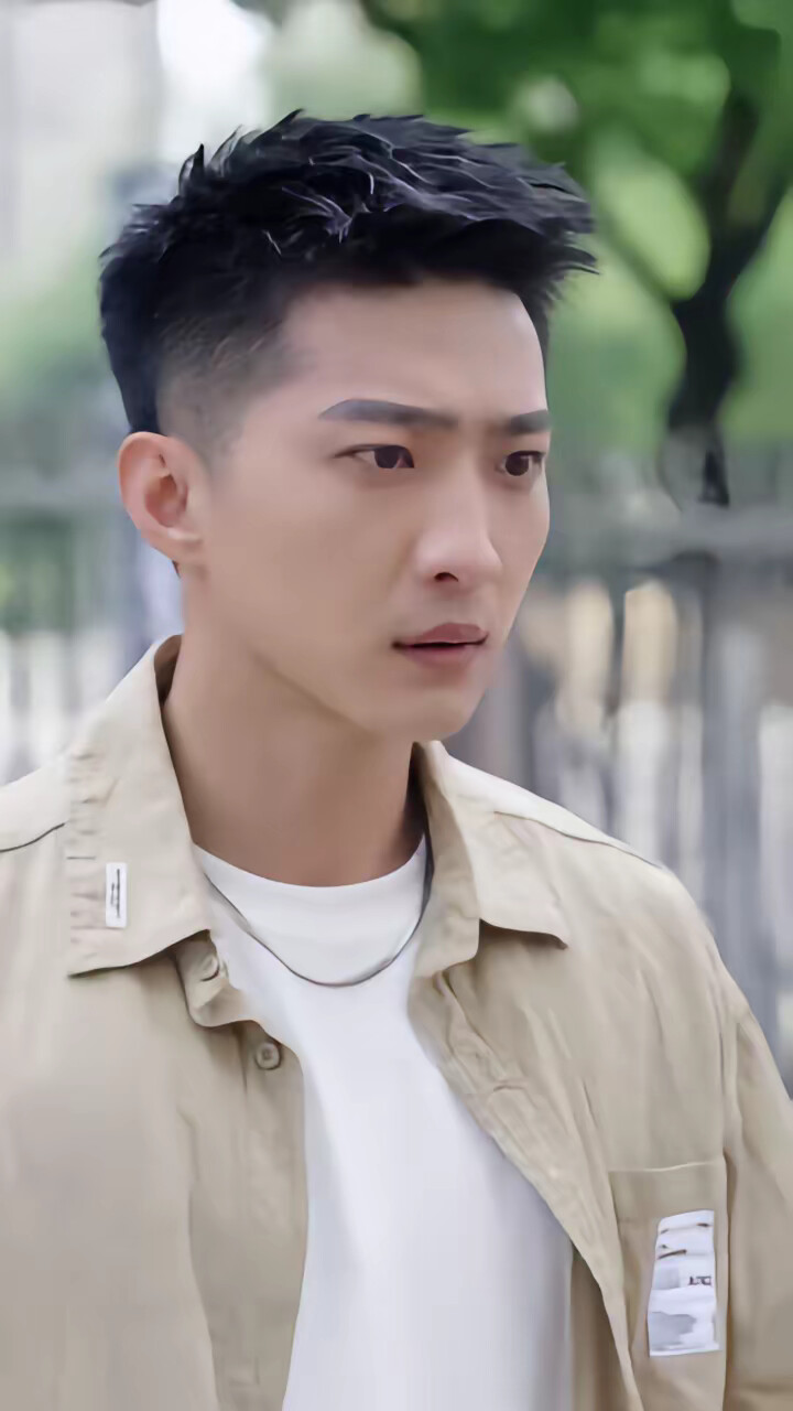 《逆光寻真》剧照