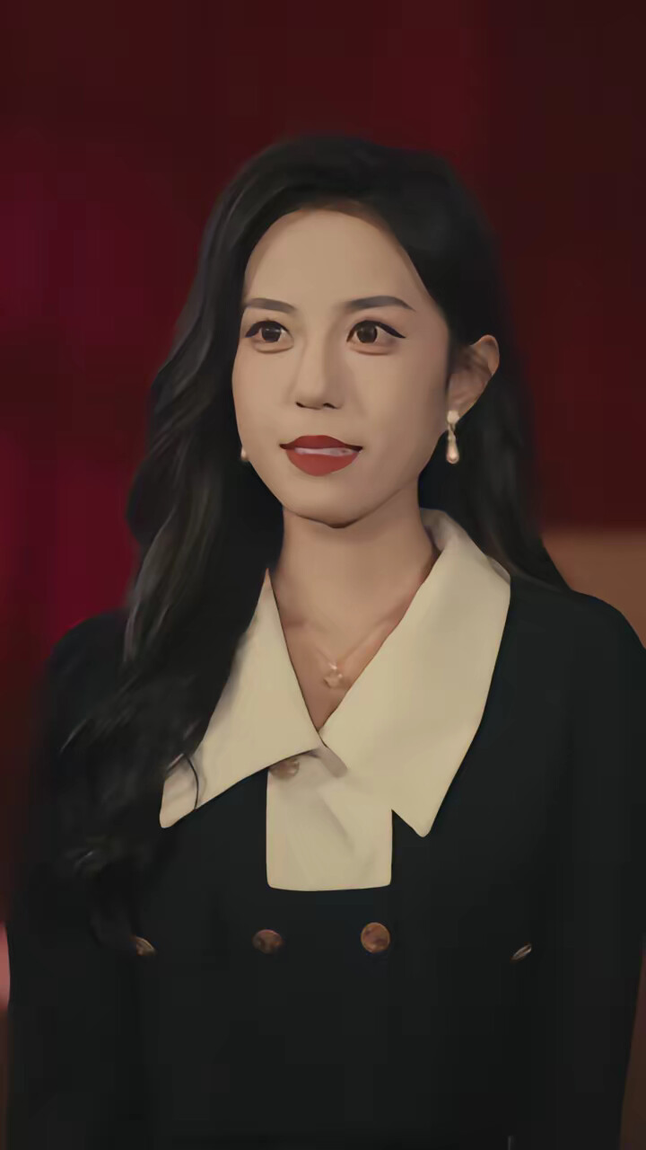 《开局拒绝女神提亲，我带学妹走人生巅峰》剧照