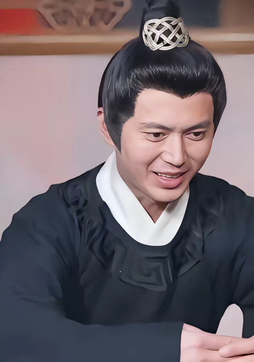 《愿逐月华流照君》剧照