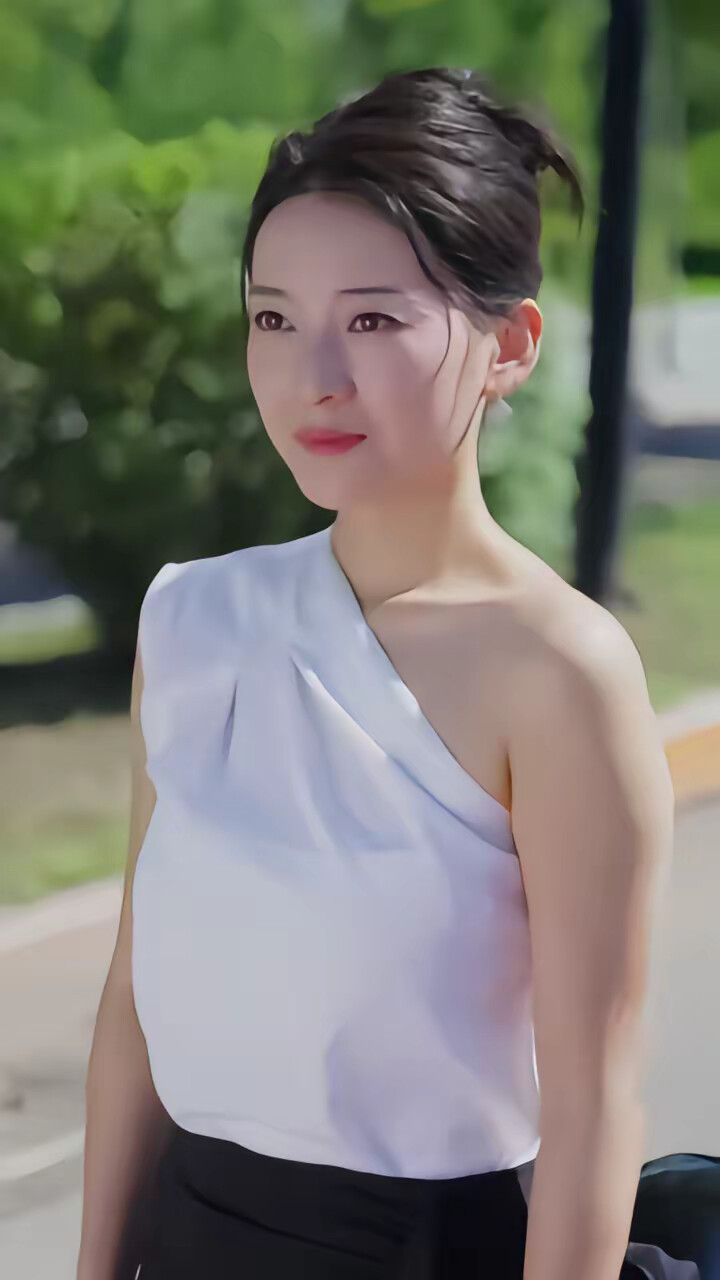 《重生后安小姐又美又飒》剧照