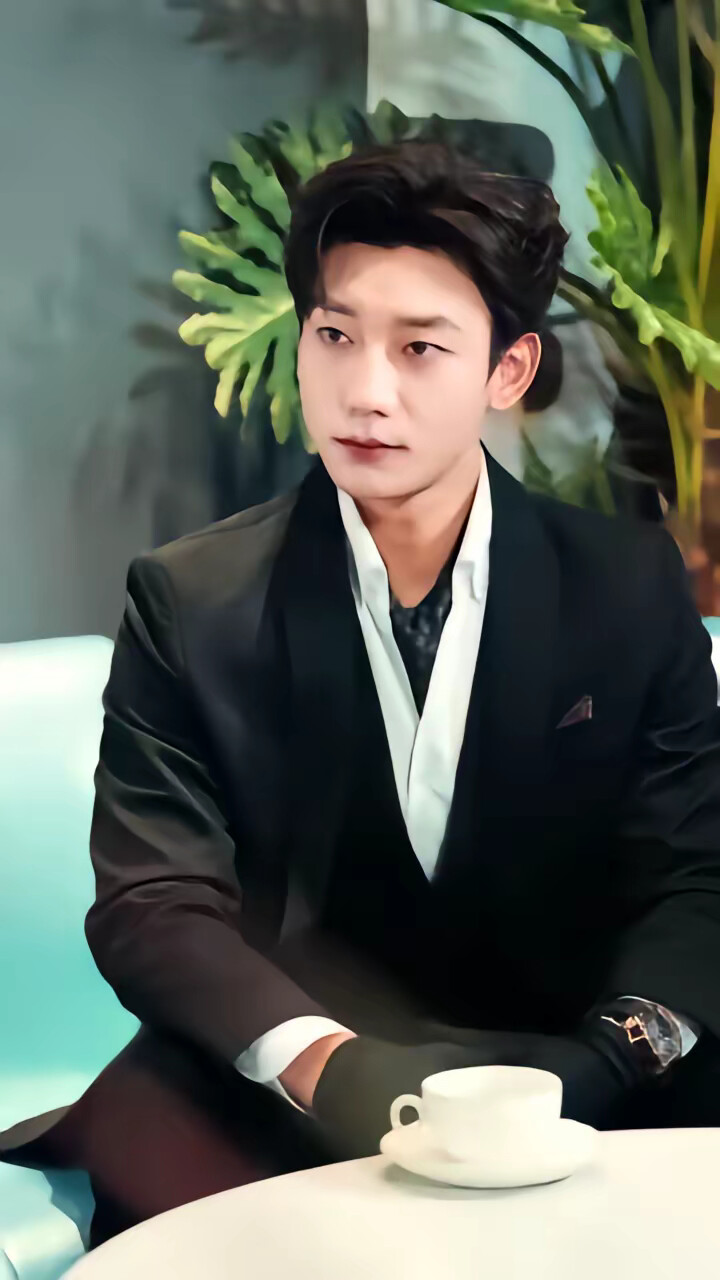 《闪婚后，顾总马甲藏不住了》剧照