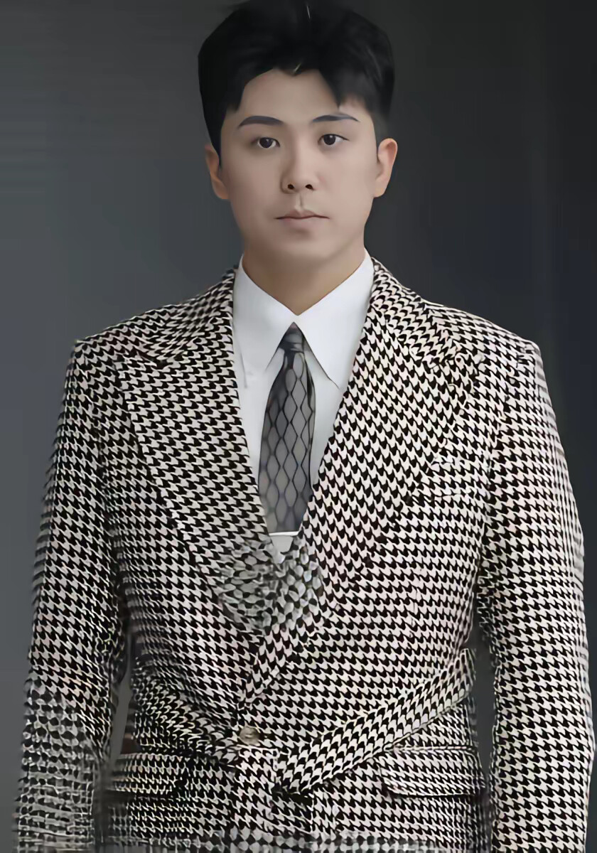 《女装公司的王牌保镖》剧照