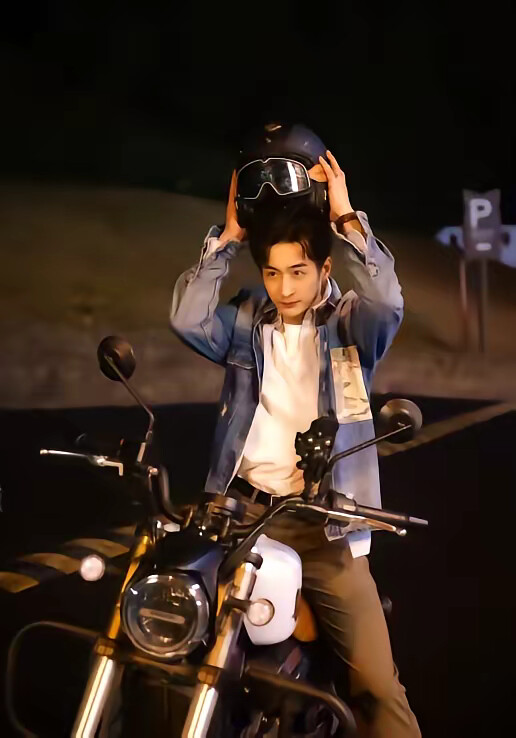 《人别时光念未休》剧照