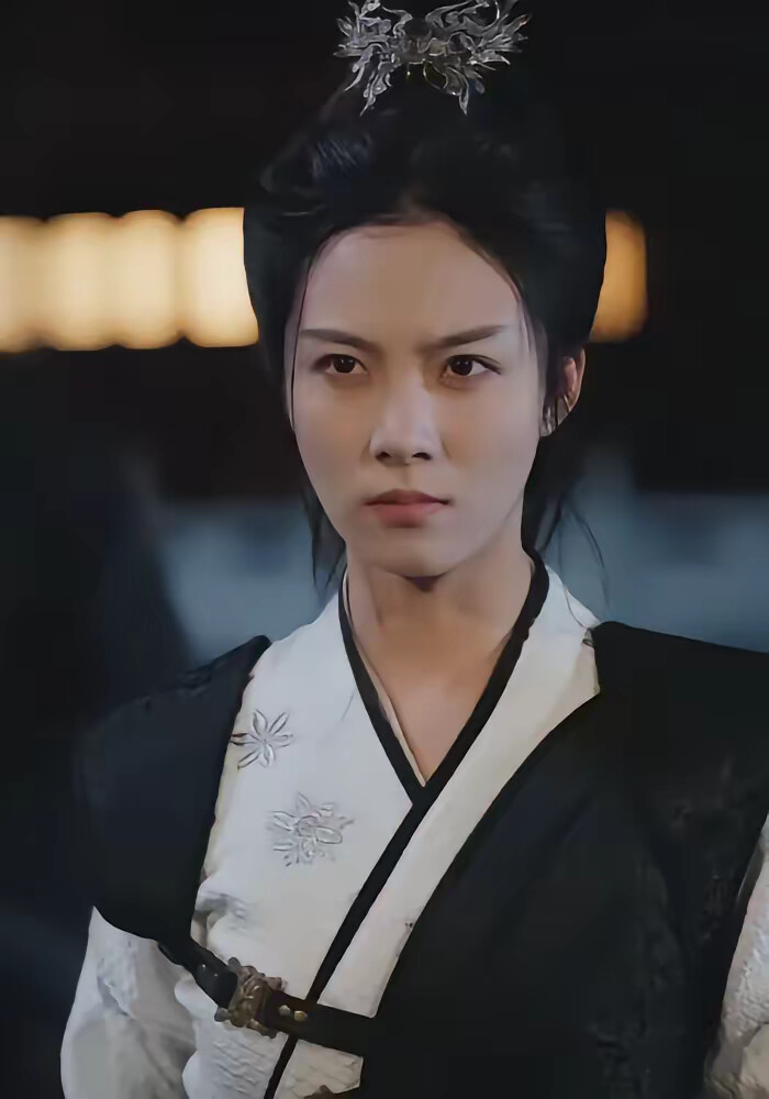 《神剑握在手胖妞横着走》剧照