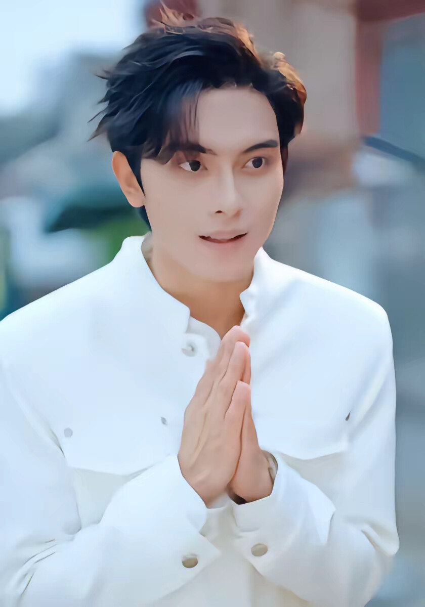 《我能看见东西价值，成了富贵花》剧照