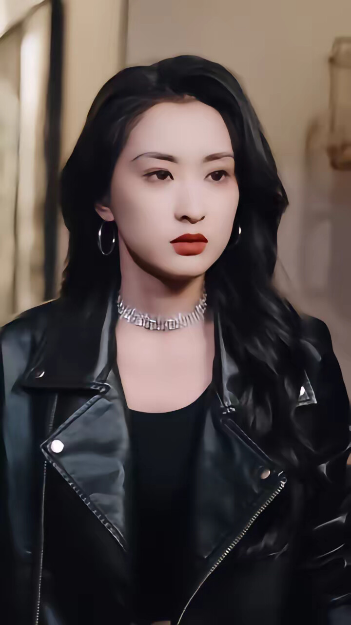 《不露声色》剧照